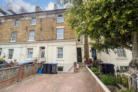 1 bedroom ground floor flat for sale, Saxon Street, Dover, Kent