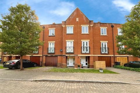 31 Longbourn, Windsor, SL4 3TN