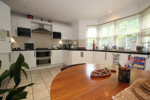 3 bedroom end of terrace house for sale, Autumn Grove, Bromley BR1