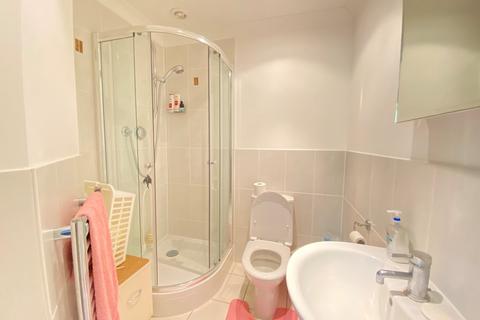 1 Autumn Grove, Bromley, BR1 5AT
