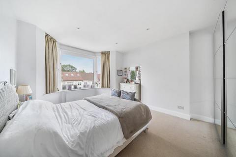 undefined, Woodlands Avenue,  Finchley,  N3