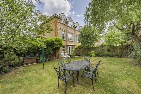 4 Offley Place, Isleworth, TW7 4SZ