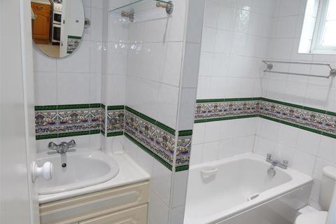 3 bedroom house to rent, Lemsford Road, Hatfield