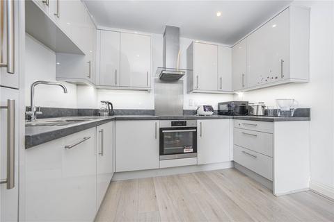 Flat 27, Fairbanks House Samuelson Place, Isleworth, TW7 4FL