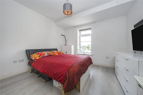 Flat 27, Fairbanks House Samuelson Place, Isleworth, TW7 4FL