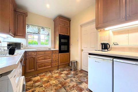 2 bedroom end of terrace house to rent, Chantry Place, Headstone Lane, Harrow, HA3