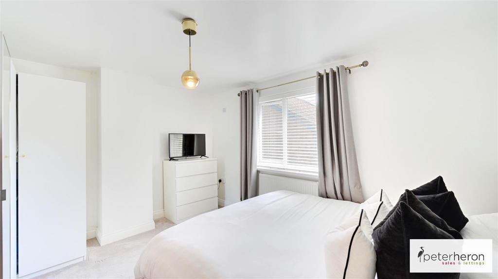 Bedroom 1 (front)