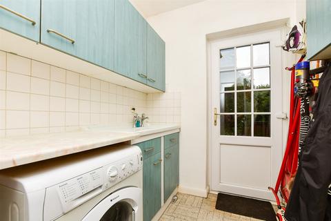 4 bedroom end of terrace house for sale, Pendleton Close, Redhill RH1