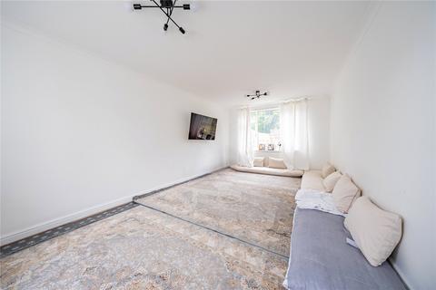 3 bedroom semi-detached house for sale, Deanswood View, Leeds, West Yorkshire
