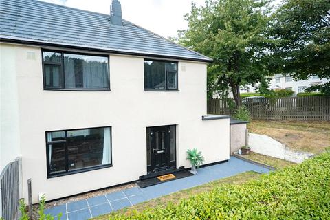 Deanswood View, Leeds, West Yorkshire