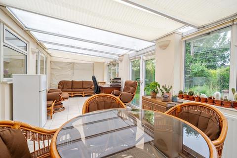 8 Hampden Drive, Kidlington, OX5 2LR
