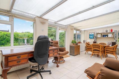 8 Hampden Drive, Kidlington, OX5 2LR