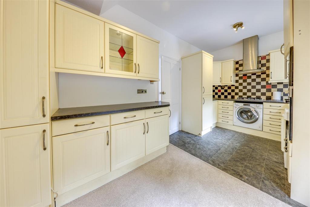 Kitchen / Dining