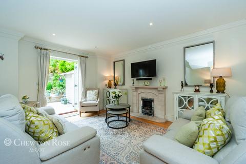 undefined, Heronsbrook, Ascot
