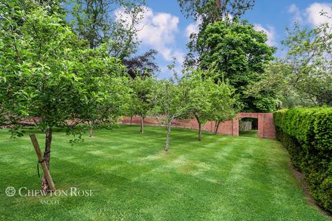 undefined, Heronsbrook, Ascot