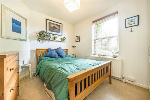339 Downham Way, Bromley, BR1 5EN