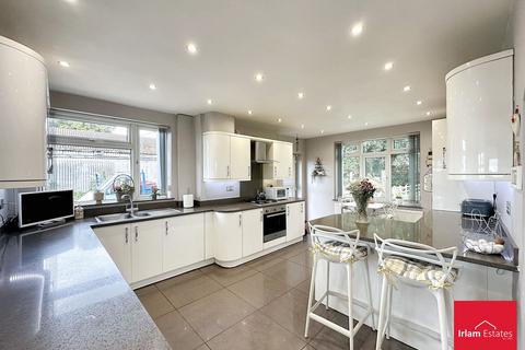 3 bedroom property for sale, Astley Road, Irlam, M44