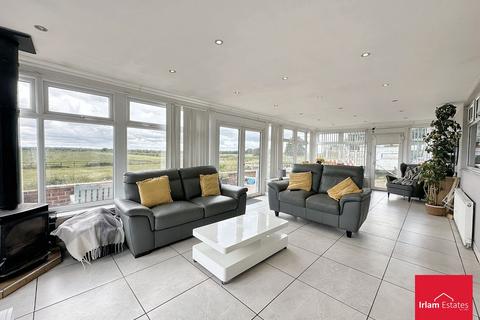 3 bedroom property for sale, Astley Road, Irlam, M44