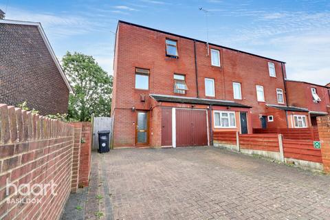 20 Brownlow Bend, Basildon, SS14 1QD