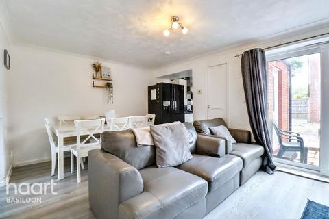 20 Brownlow Bend, Basildon, SS14 1QD