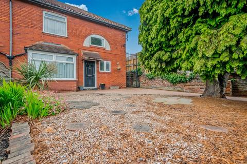 3 bedroom semi-detached house for sale, Upper Wortley Road, Wortley, Leeds
