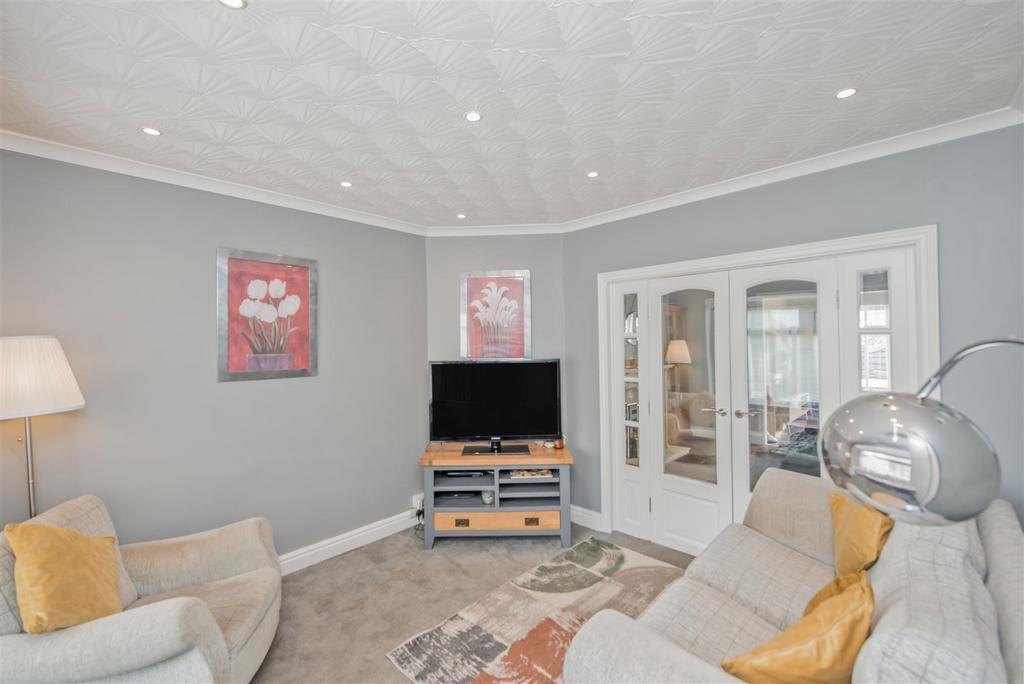 Living Room: