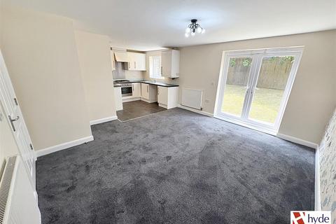 2 bedroom apartment to rent, Moss Lane, Bolton BL6