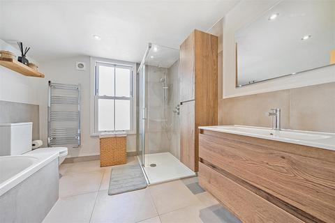 3 Acre Road, Kingston Upon Thames, KT2 6EF