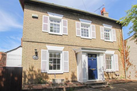 undefined, High Street, Saffron Walden CB10