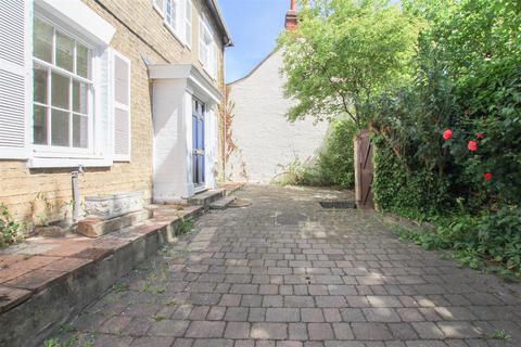 undefined, High Street, Saffron Walden CB10