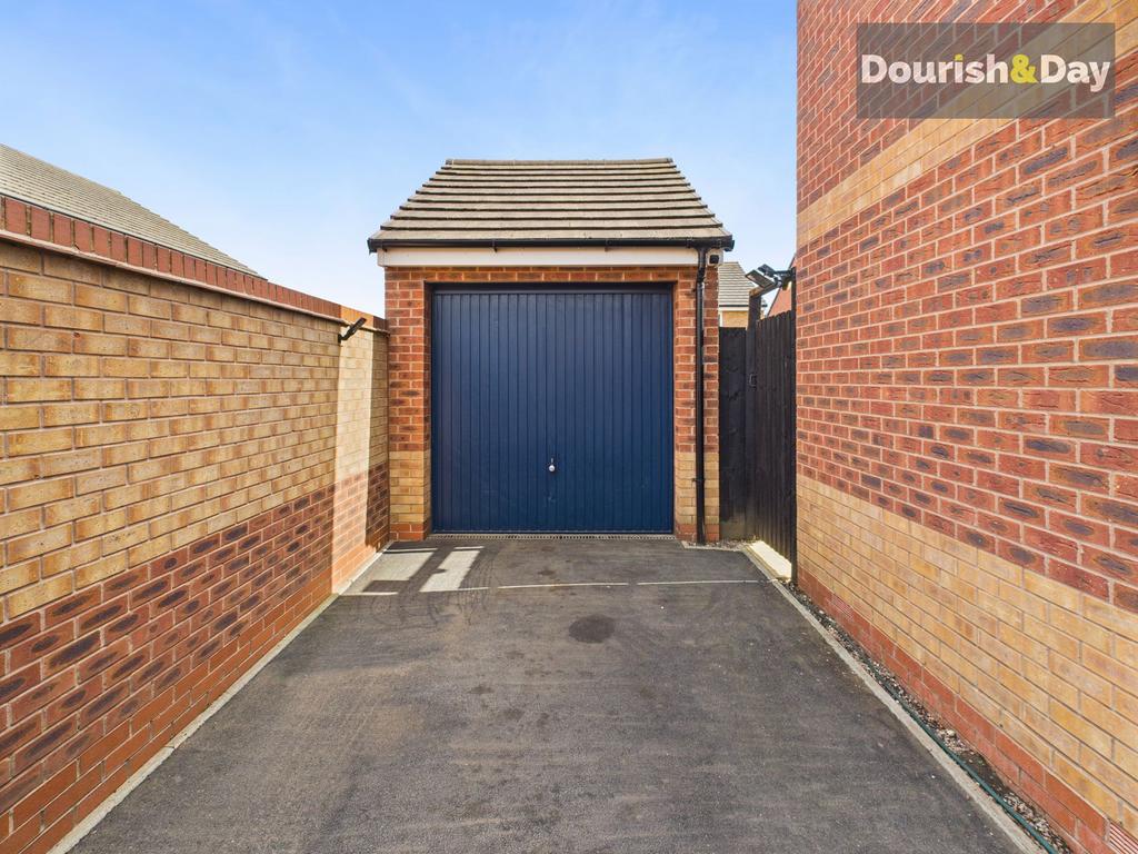 Detached Garage