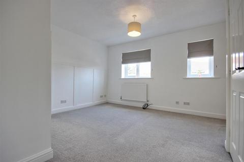3 bedroom semi-detached house for sale, Cavendish Park, Brough