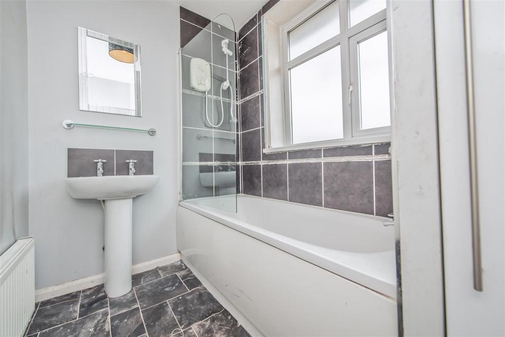 Family Bathroom: