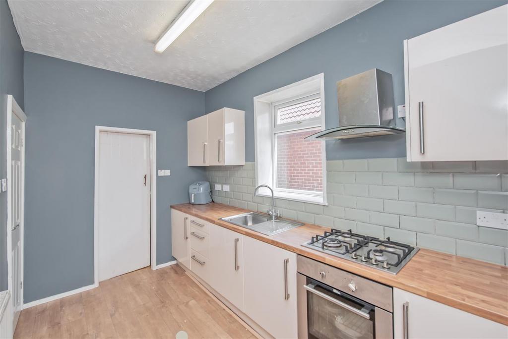 Kitchen: