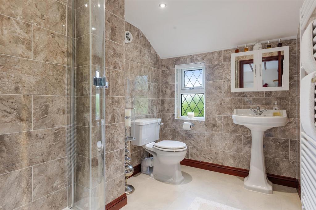 A28 - Brixham, Gramercy - 250528.jpg