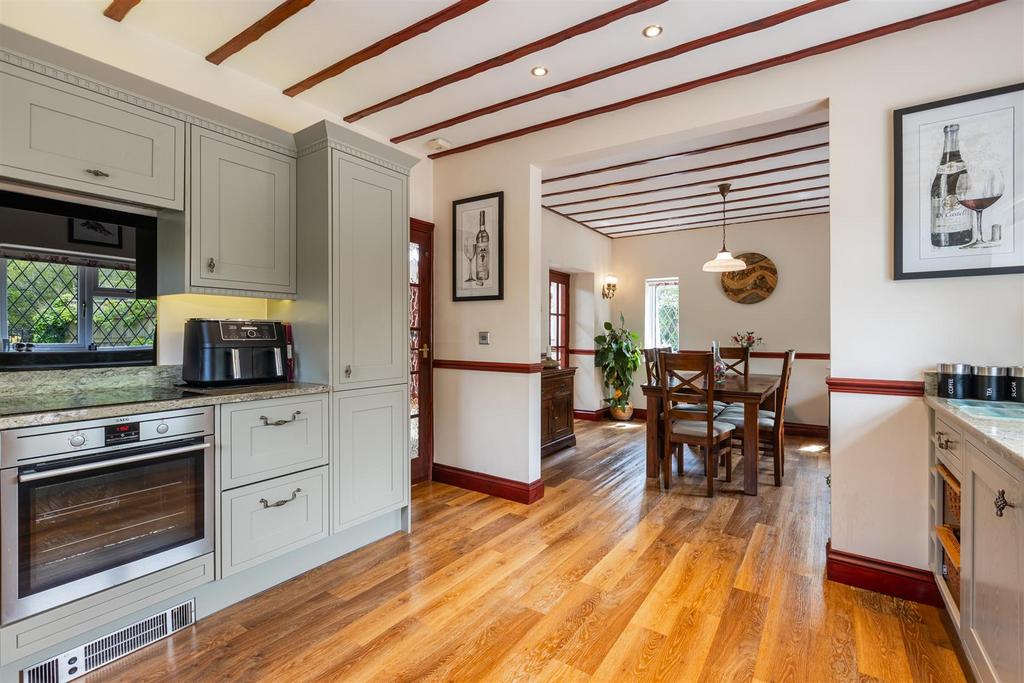 A13 - Brixham, Gramercy - 250528.jpg
