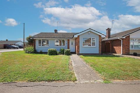 3 bedroom bungalow for sale, Sussex Avenue, PE21