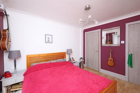 3 bedroom bungalow for sale, Sussex Avenue, PE21