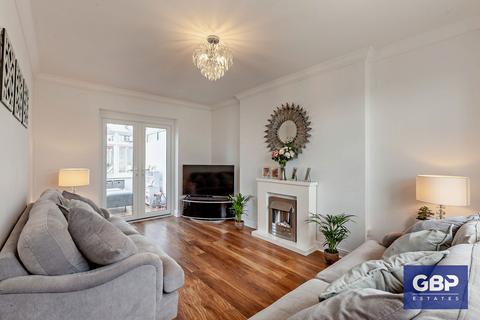 7 Elm Close, Romford, RM7 8HP