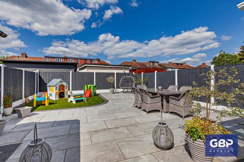 7 Elm Close, Romford, RM7 8HP