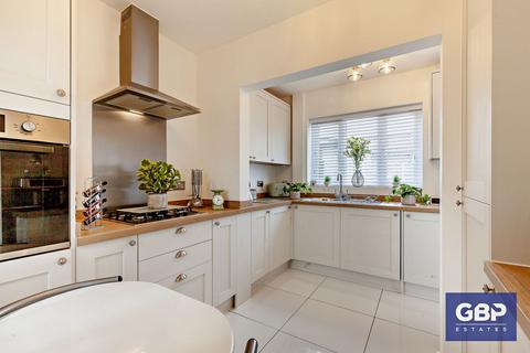 7 Elm Close, Romford, RM7 8HP