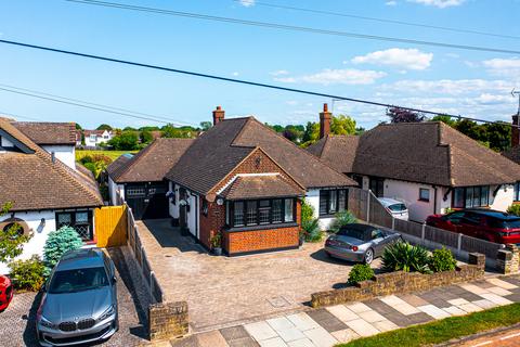 3 bedroom detached bungalow for sale, Samuels Drive, Thorpe Bay, SS1
