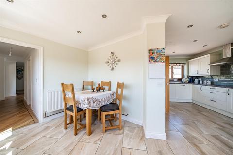 4 bedroom detached bungalow for sale, The Lane, Llanelli