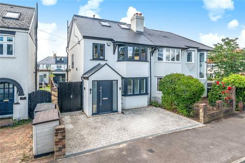 Melrose Gardens, Hersham, KT12