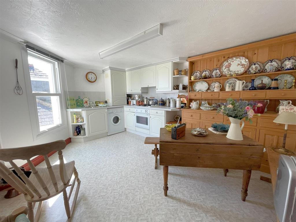 Kitchen.jpg