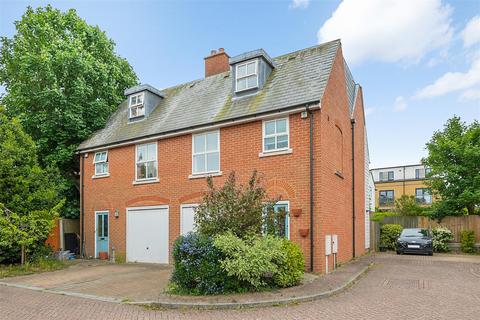 11 Cages Close, Whitstable, CT5 4FD