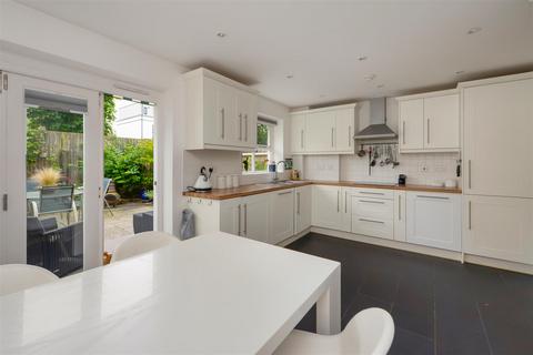 11 Cages Close, Whitstable, CT5 4FD