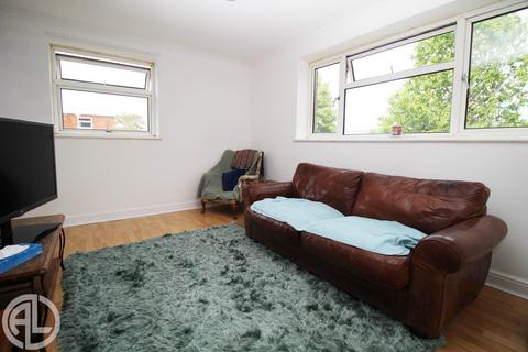 3 bedroom apartment for sale, Lannock, Letchworth Garden City, SG6 2PZ