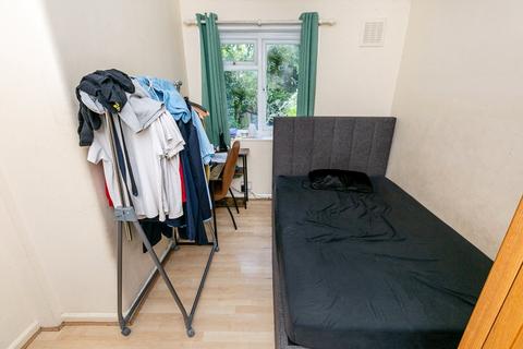 101 Roundtable Road, Bromley, BR1 5LF