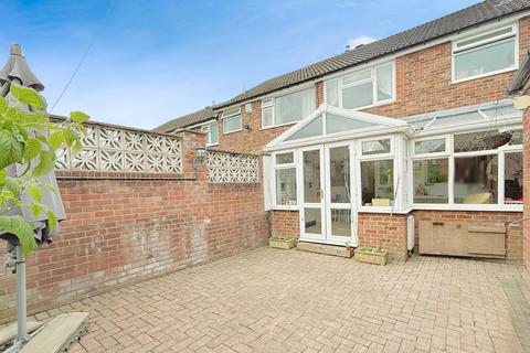 5 Barker Place, Leeds, LS13 4BU